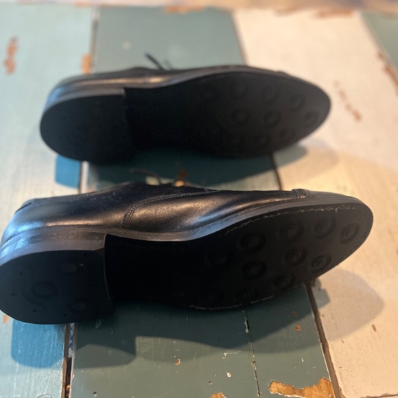 Allen Edmonds fifth ave shoes - Picture 4 of 7